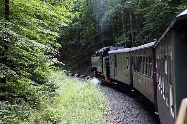 Zittauer Schmalspurbahn: Fahrt ins Zittauer Gebirge nach Oybin / Jonsdorf