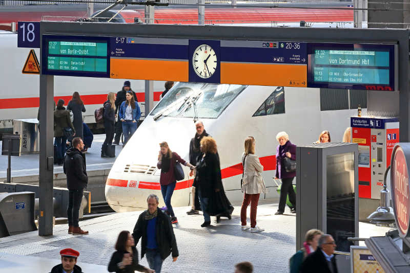 Deutsche Bahn - ICE am Hauptbahnhof München