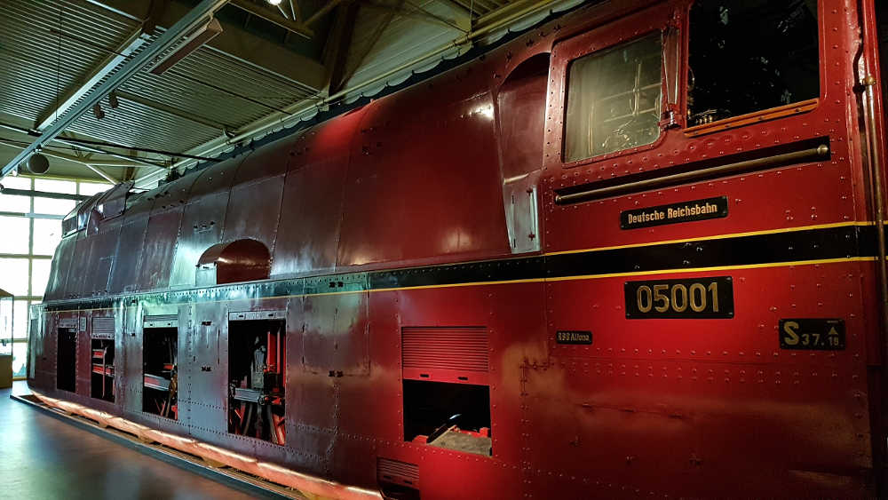 DB Museum Nürnberg - Stromlinien-Dampflok 05