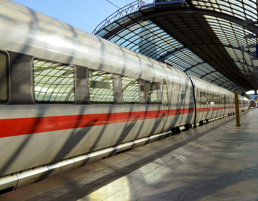 Deutsche Bahn - ICE in Berlin-Spandau