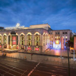 Friedrichstadtpalast - Gebäude - Musicalreisen mit Bahn und Hotel Berlin