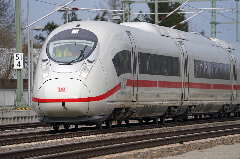 Deutsche Bahn - ICE 3neo Baureihe 408