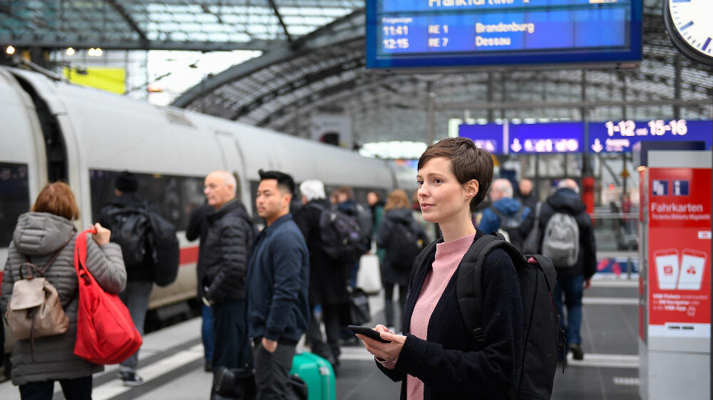Tipps zum Bahnfahren für junge Leute